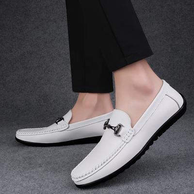 Mocassins Masculinos Elegantes 2025 Novos Loafers Masculinos em Couro Genuíno Sapatos de Escritório Antiderrapantes Respiráveis para Exterior Sapatos Planos Slip-on Casuais