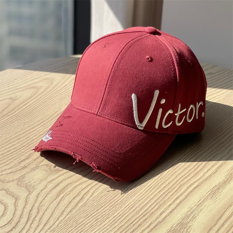 

New side letter embroidery baseball cap for men and women, spring Korean version, casual, face-slimming, sun-shading, hard-brimmed cap Adult54-60Adjustable вина червоного кольору