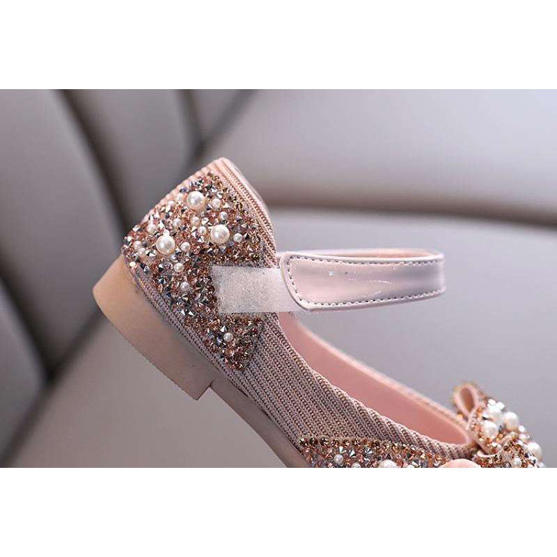 Zapatos sencillos para niñas, nuevos modelos casuales de primavera y otoño con lazo de pedrería, ideales para baile y espectáculos infantiles de tamaño pequeño a mediano.