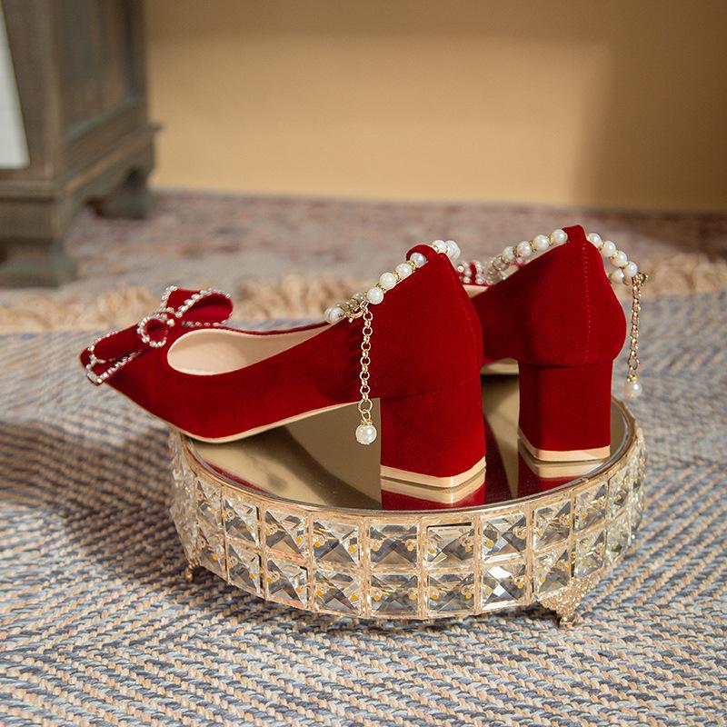 

Свадебная обувь женская толстый каблук 2025 новая свадебная ремешок красная не устают ноги свадебное платье показ одежда два способа носки туфли на высоком каблуке 40