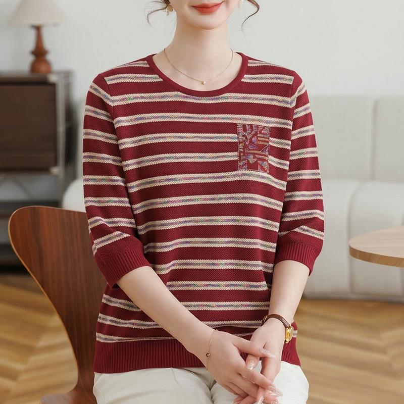 

Striped Ice Silk Five-Sleeve Round Neck T-shirt for Mature Women - Loose, Youthful, and Casual Knitwear 4XL (recommended 135-150 jin) вина червоного кольору