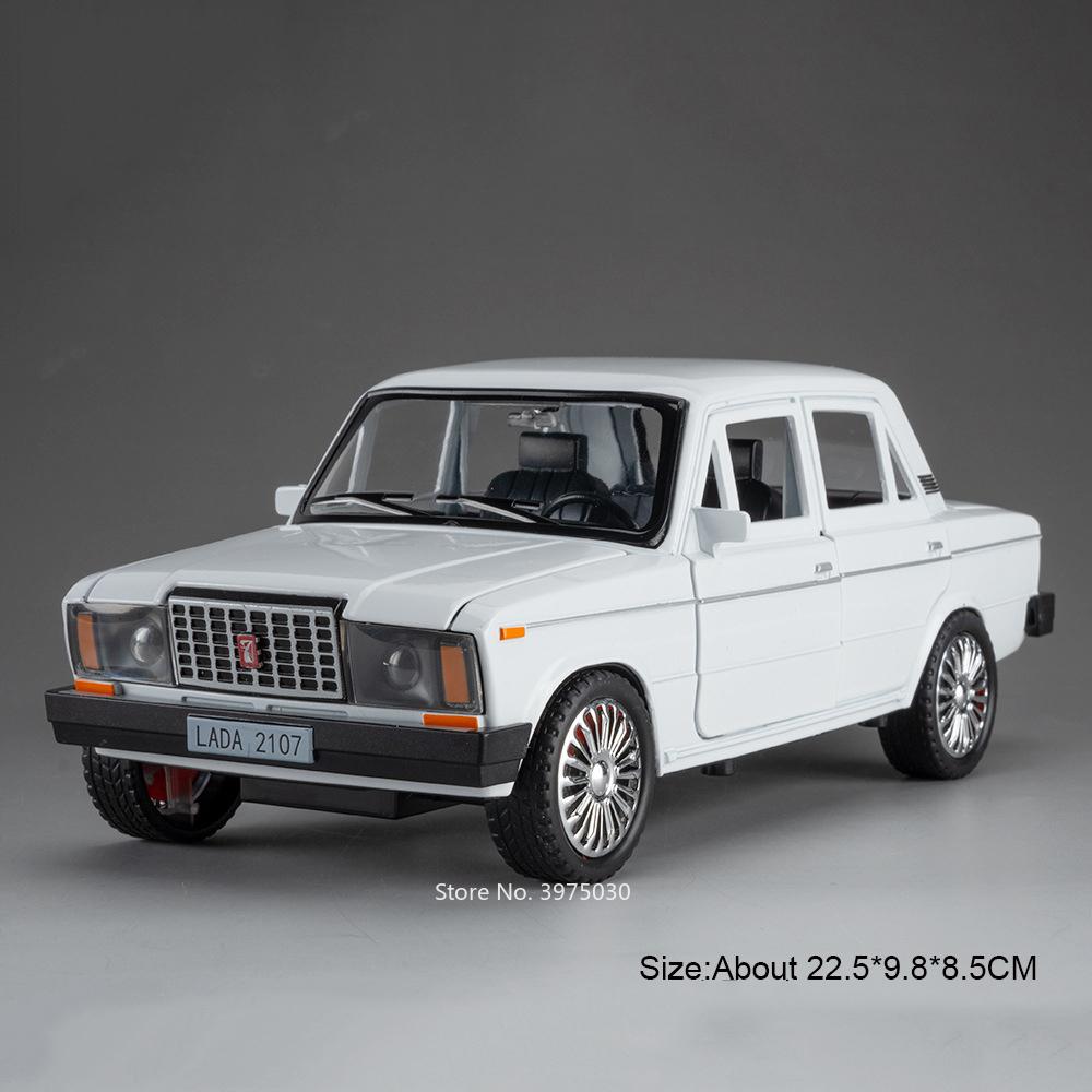 

1:18 Russian LADA 2107 Niva Taxi Model Cars Alloy Toys 6 Doors Opened Pull Back Light Sound Miniature Vehicle Boys Perfect Gifts