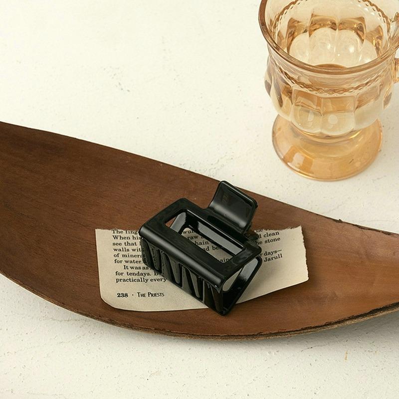 TrafagaLa Women Hair Clip Claws 2022 New Solid Sweet Hairpins Barrette Crab Hair Clips Headwear for Girls Hair Accessories