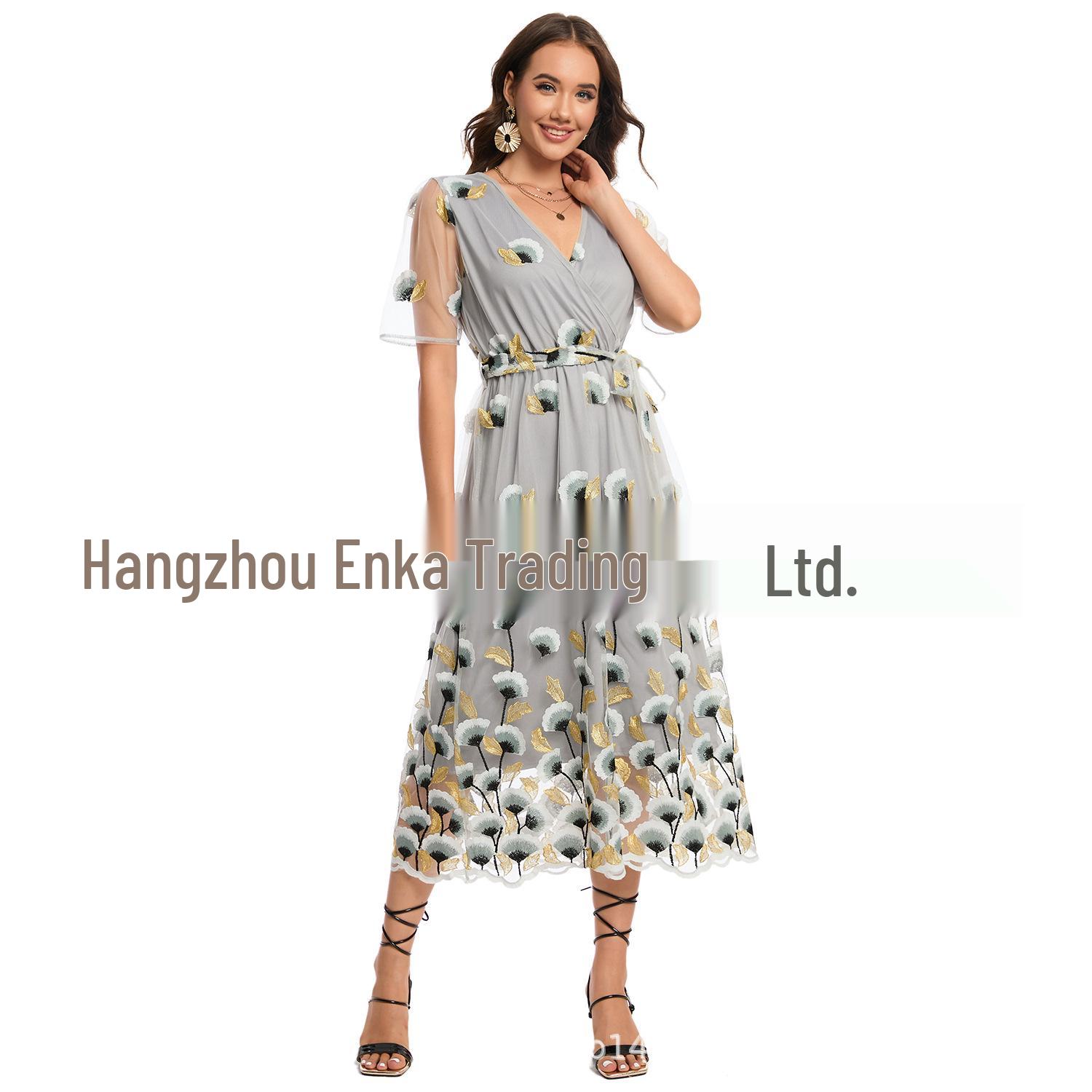 

Весна 2025 Женское платье большого размера с вышивкой и кружевом и летний комплект из двух частей M