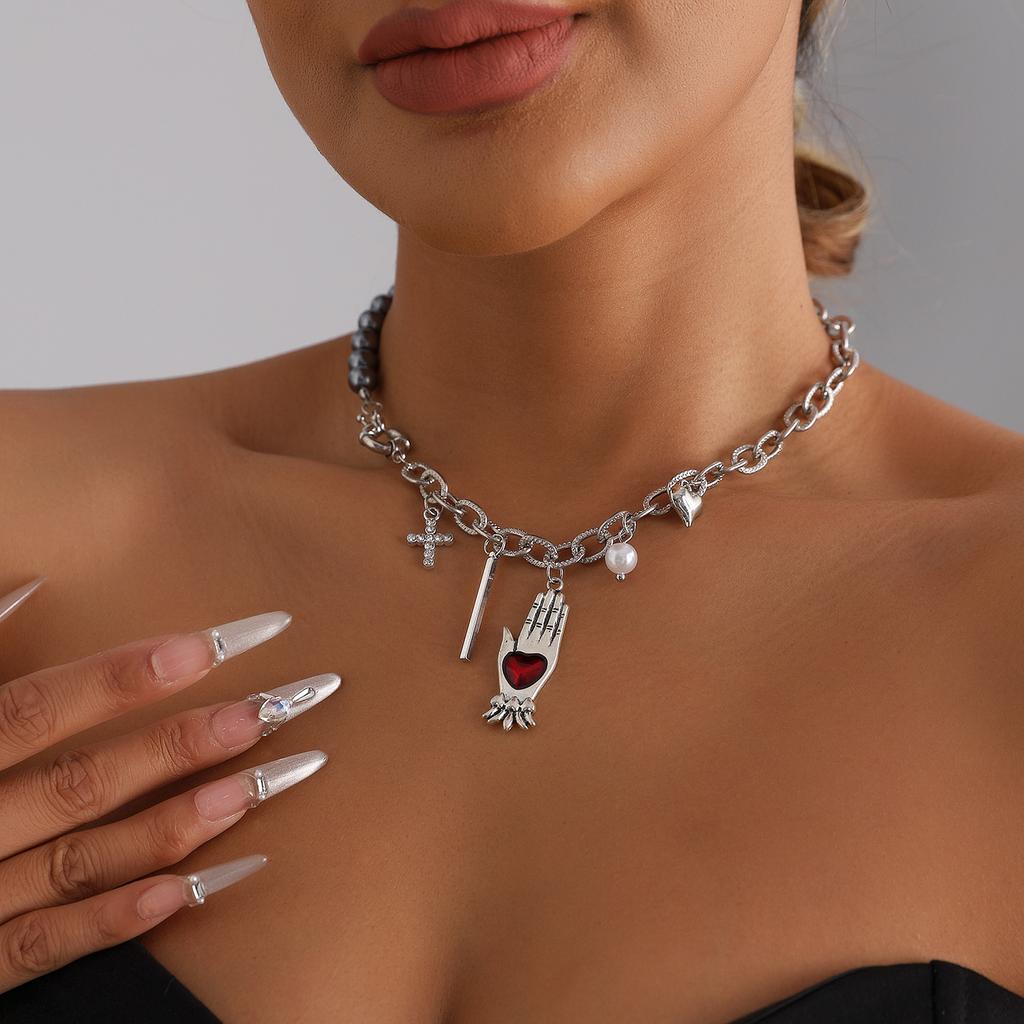 Palm Heart Pendant Necklace Women's Hip-hop Punk Style Accessories