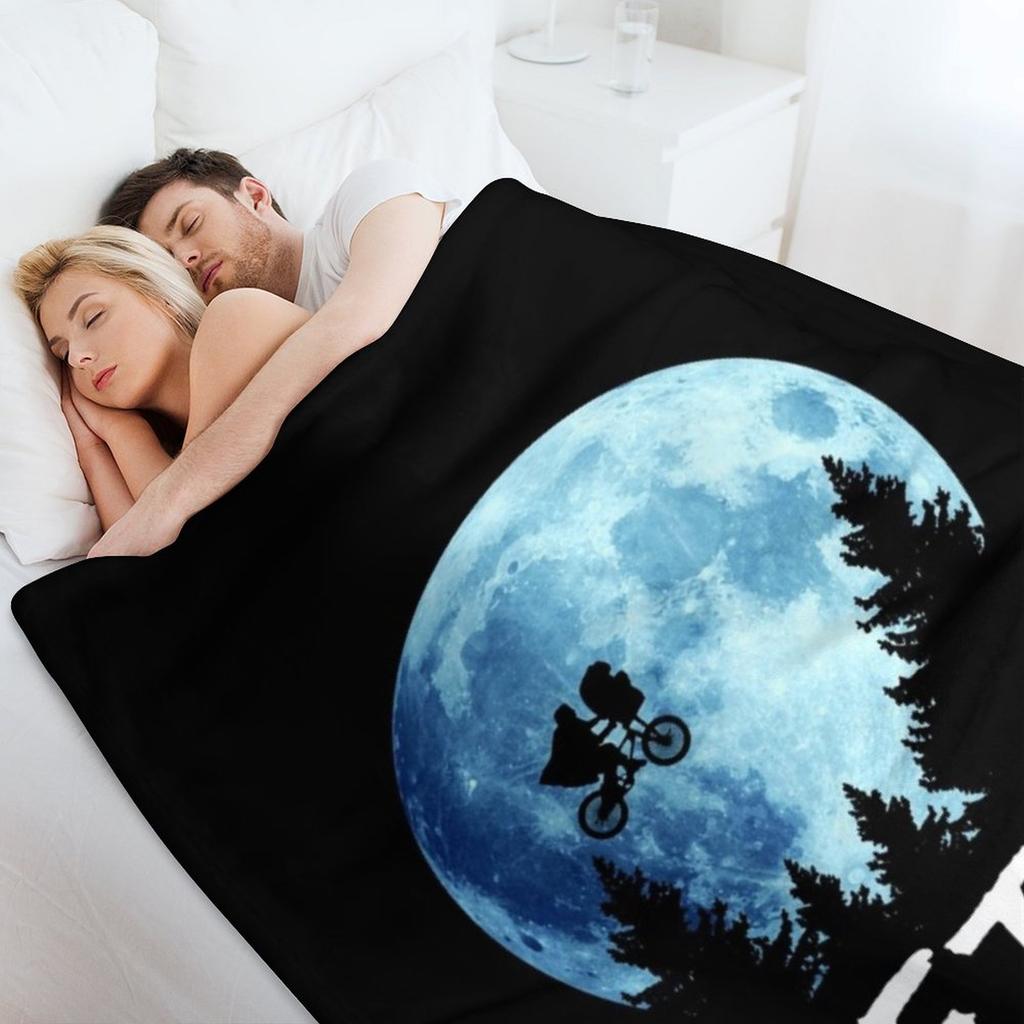 ET The Extra terrestrial The Moon Throw Blanket Vintage Decorative Sofas Bed Thins Blankets
