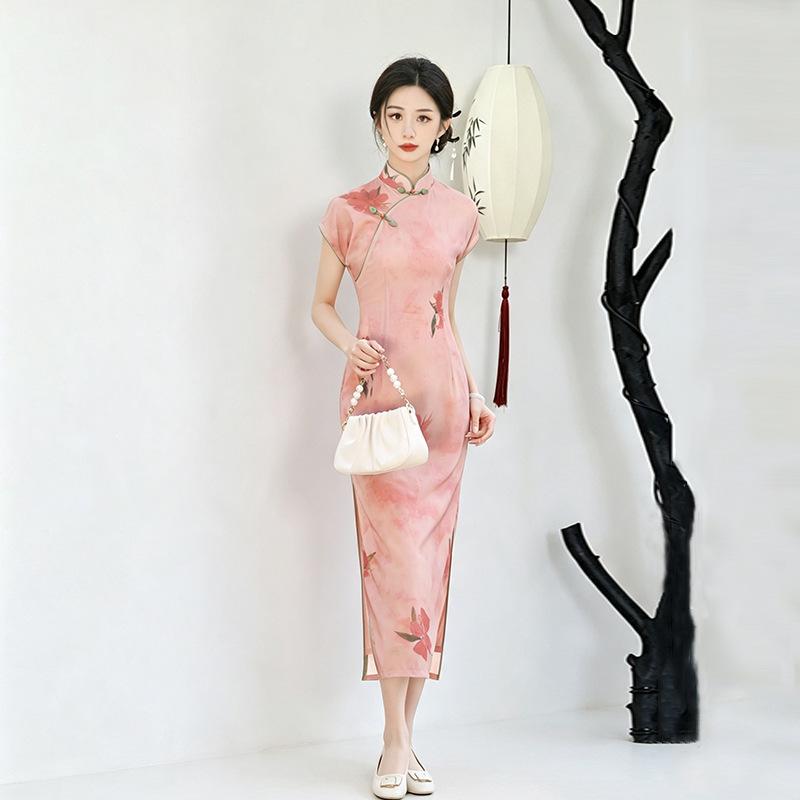 Pink with rotator sleeves, national style, new Chinese Suzhou long cheongsam, improved young women's high-end short sleeves, spring and summer