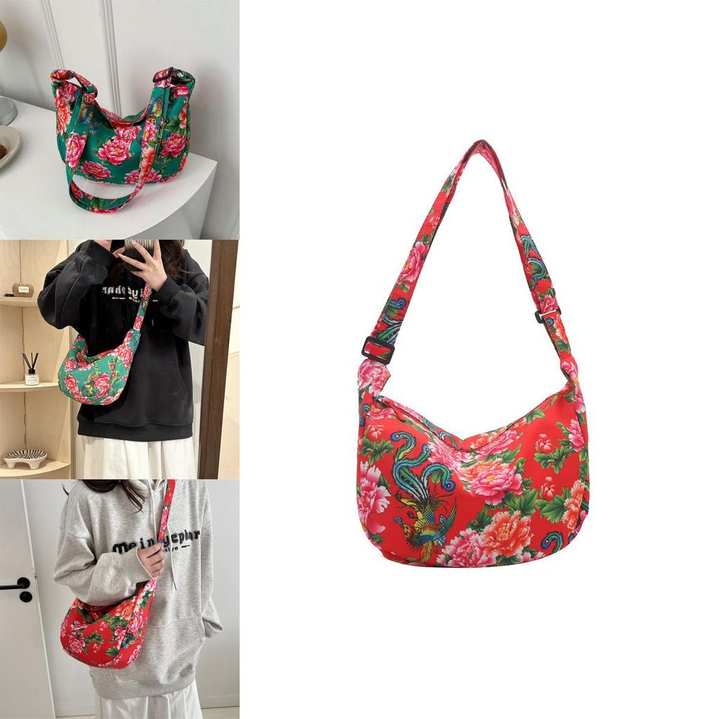 Fashionable Retro Style Crossbody Tote Bag In Elegant Floral Design Perfect For Everyday Use