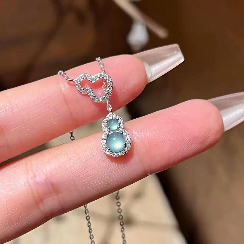 Женское Роскошное Ожерелье-Тыква из Зеленого Халцедона - Изысканная Ключичная Цепочка в Национальном Стиле светло-синий