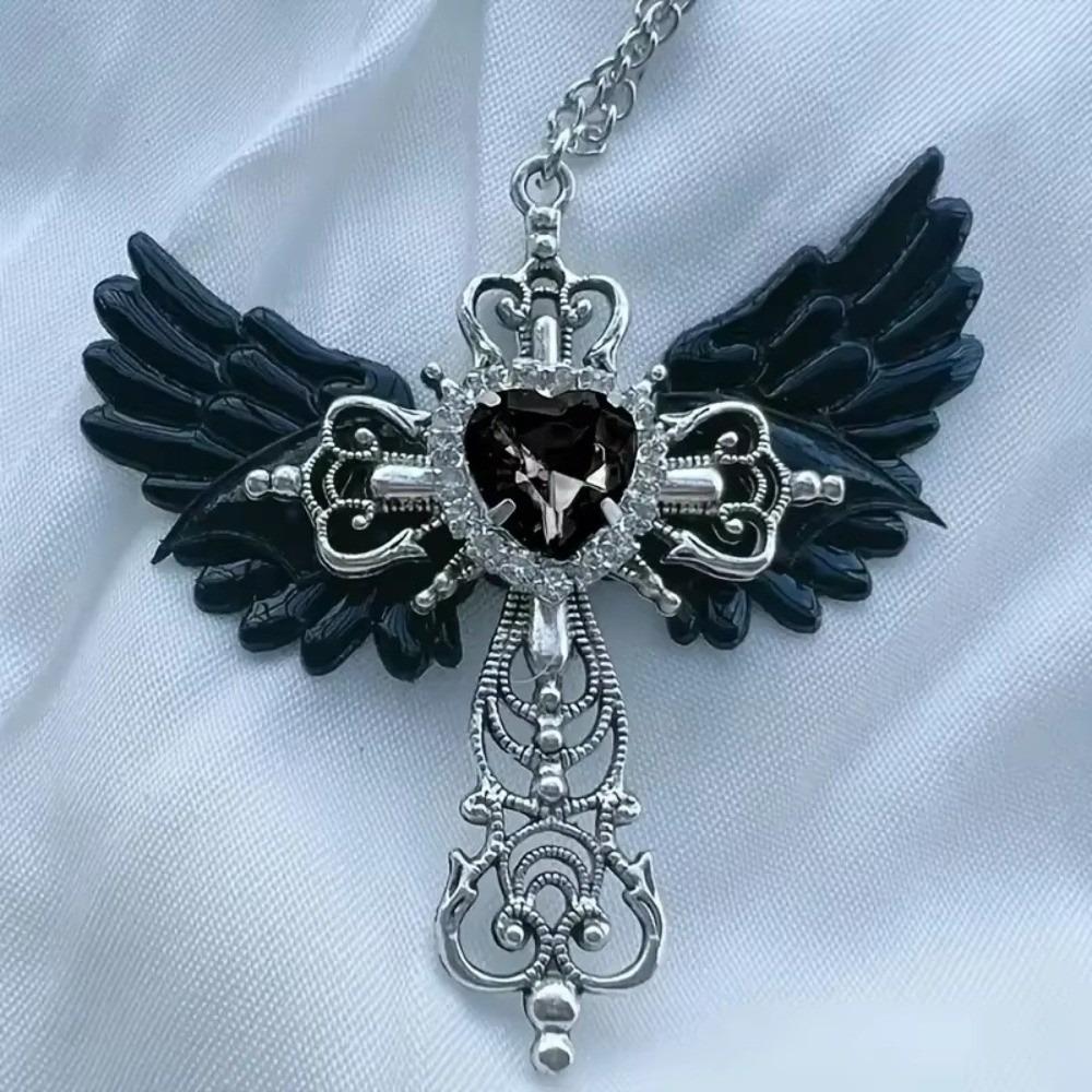 Faux Zirconia Pendant Necklace Gothic Wings Heart Shaped Necklace  Valentine's Day Gift