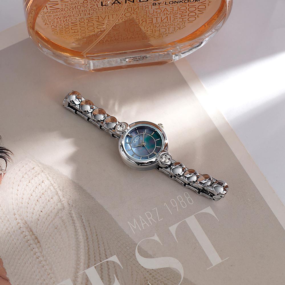 Gedi Luxury Mother-Daughter Mother-of-Pearl Quartz Watch with Alloy Bracelet – Waterproof and Exquisite Design