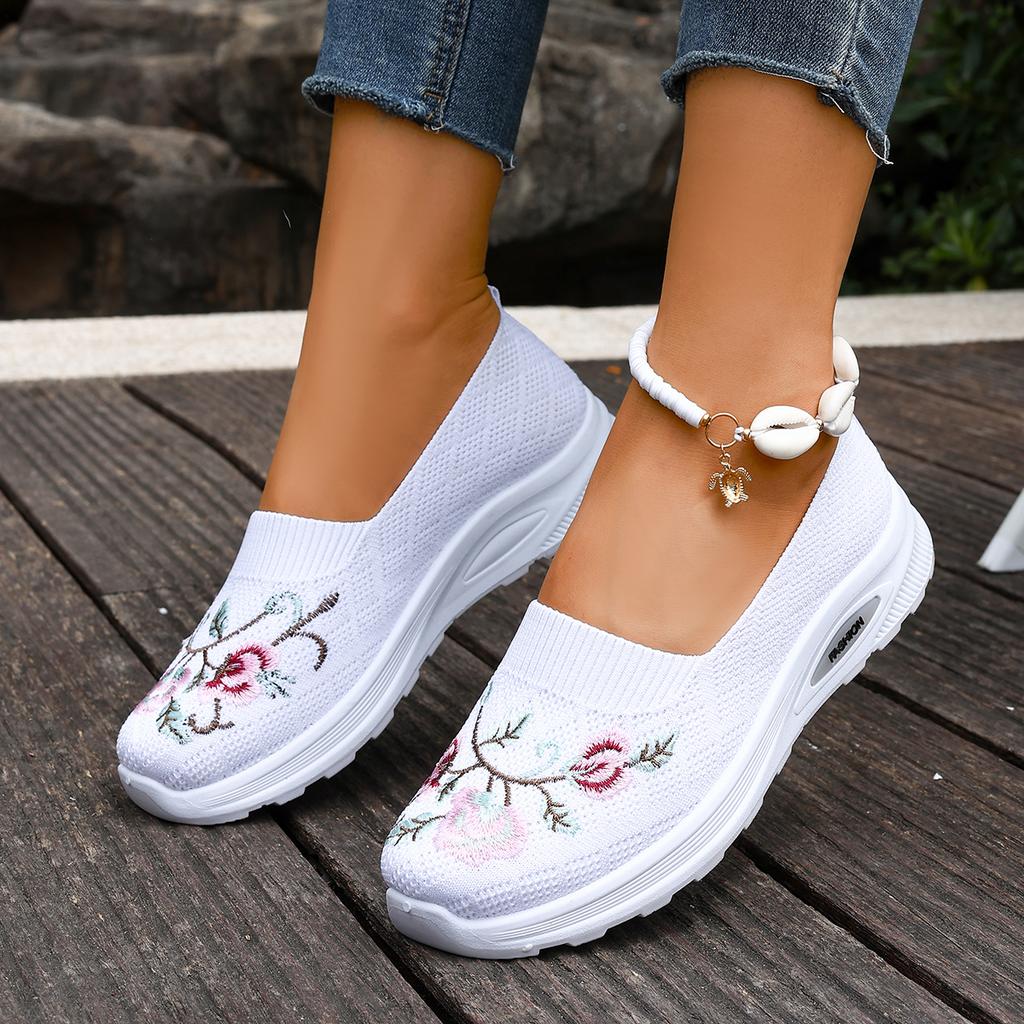 Fashion Soft Sole Knit Sneakers for Women Slip On Flat Mom Shoes Spring/autumn Breathable Comfortable Mesh Flower Embroidered Shoes