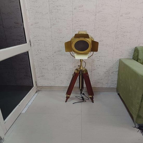 Handmade Tripod Studio Floor Lamp Marine Flap Searchlight Chrome Nickel Retro Spotlight Focus Floor Lamp Home Decor