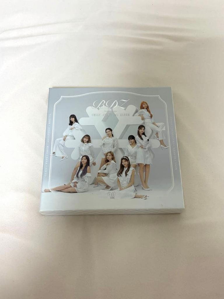 [USED] Excellent condition, trading card included, BDZ-Repackage- TWICE 1st ALBUM