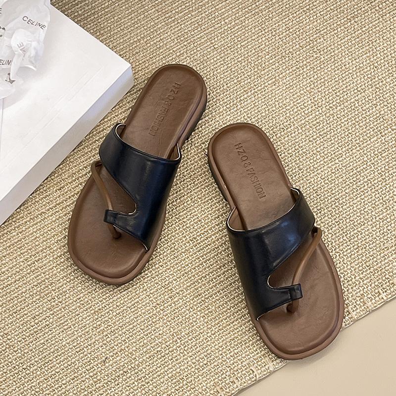 Fashion 2025 Summer New Roman Style Women's Slippers Open-Toe Sandals Outdoor Beach Flat Heel Anti-Slip Versatile Slippers Simple Design