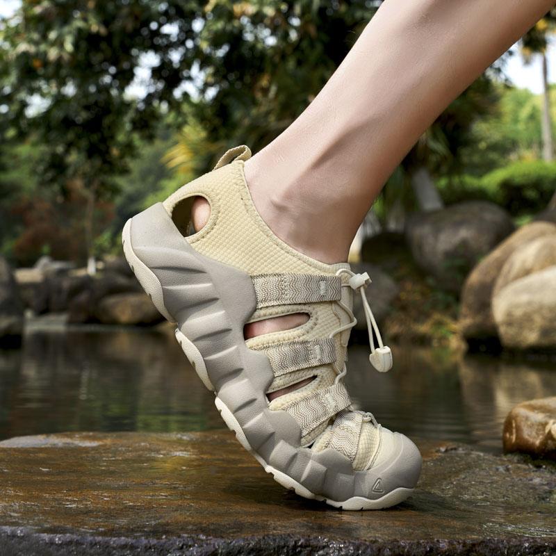 Fashion Fashion Brand Men Young Design Soft Sole Seaside Sandals Summer Outdoor Lightweigh Non-slip Comfortable Sport Leisure Sandals