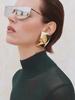 "Yang Shulin's Fashionable Hammer Pattern Geometric Square Earrings: Luxurious, High-End Statement for Women."