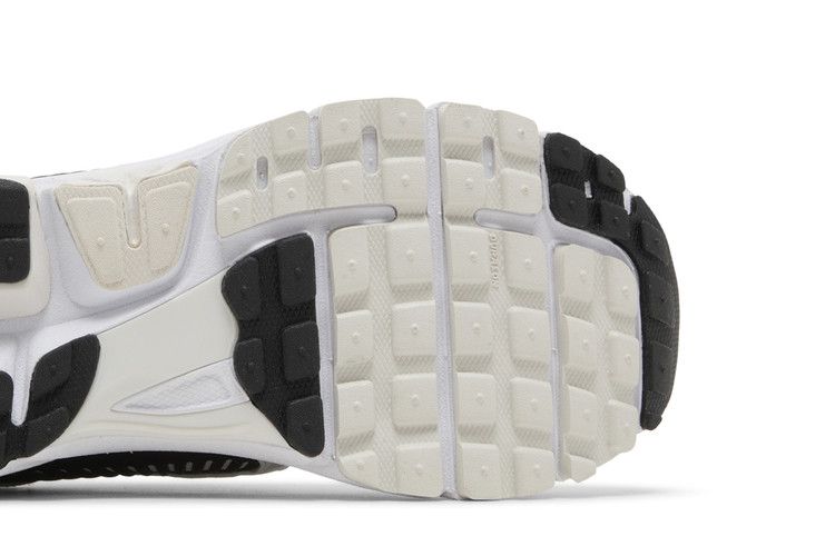 Nike Zoom Vomero 5 White Black
