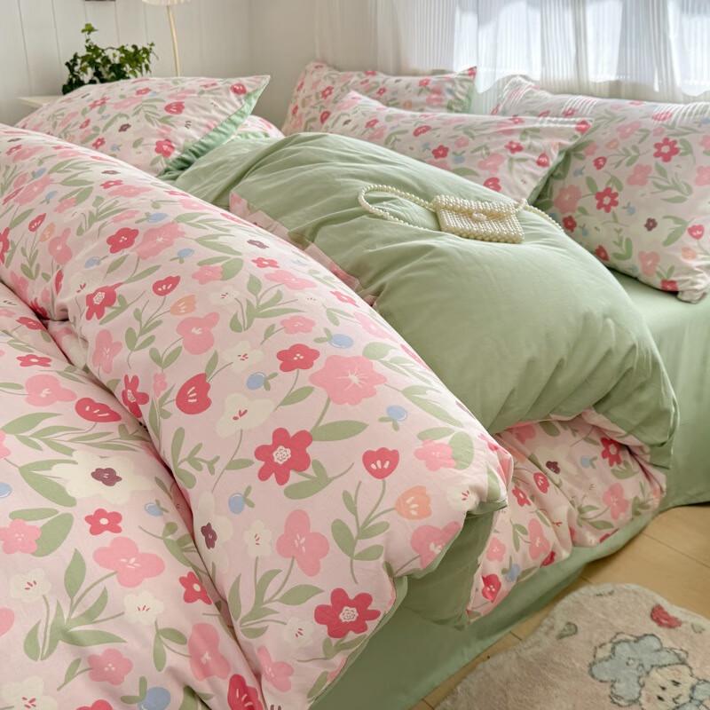 Liliang Fresh Floral 4-Piece Bedding Set