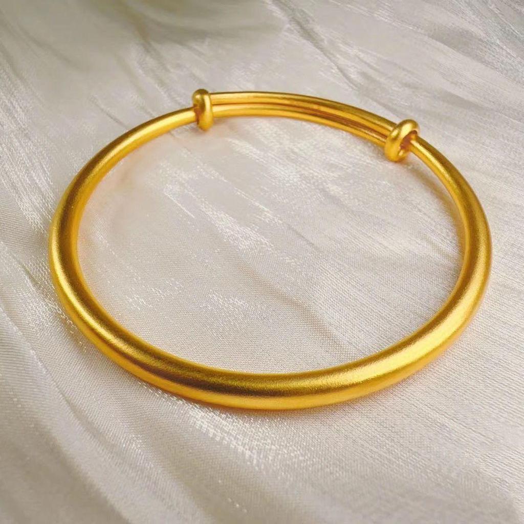 Gold-Plated Heritage Bangle: Women's Simulated Gold High-End Push-Pull Bracelet for Weddings