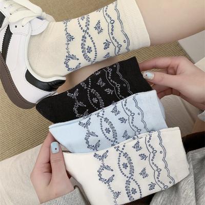 Female Spring and Summer Retro Cotton Totem Floral Relief In The Tube Pile Socks