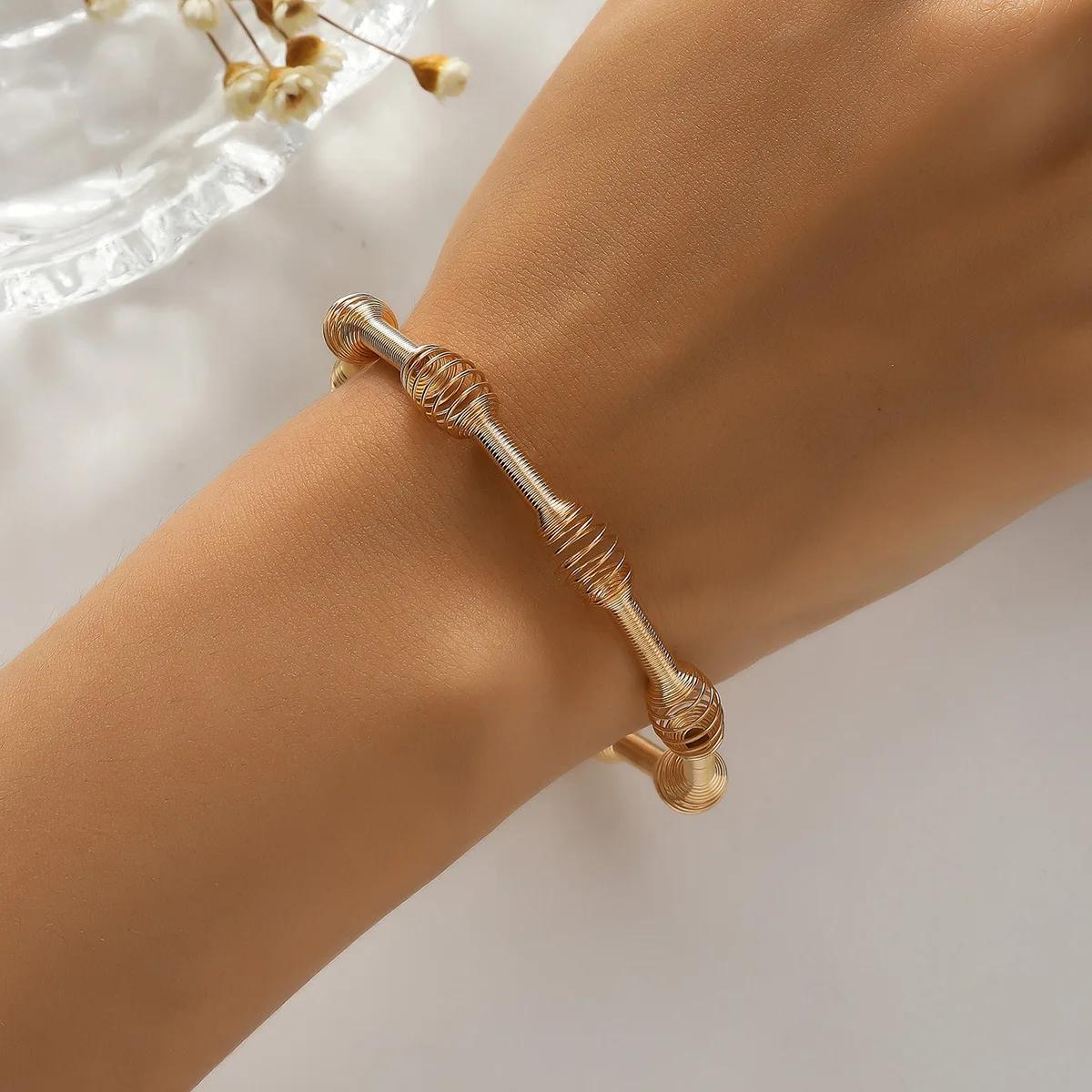 

Adjustable Spring Elastic Metal Bangles Bracelets Women Personality Free Size Trendy Simple Zircon Gold Color Pulseiras Gift