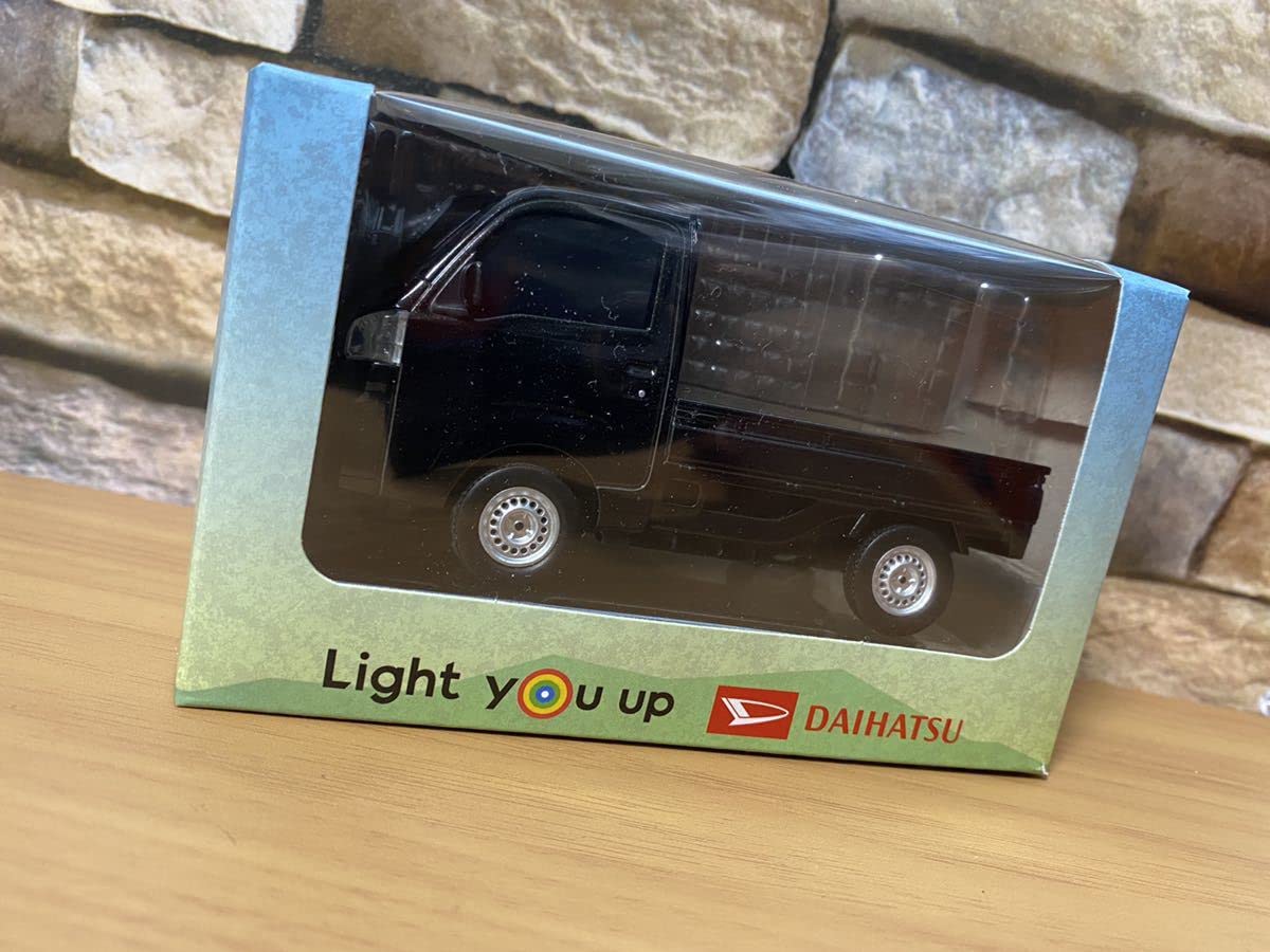 

Daihatsu New Hijet Truck Машинка с инерционным механизмом Памятная сделка Мини-машинка Образец цвета Черный HIJET TRUCK DAIHATSU чёрный