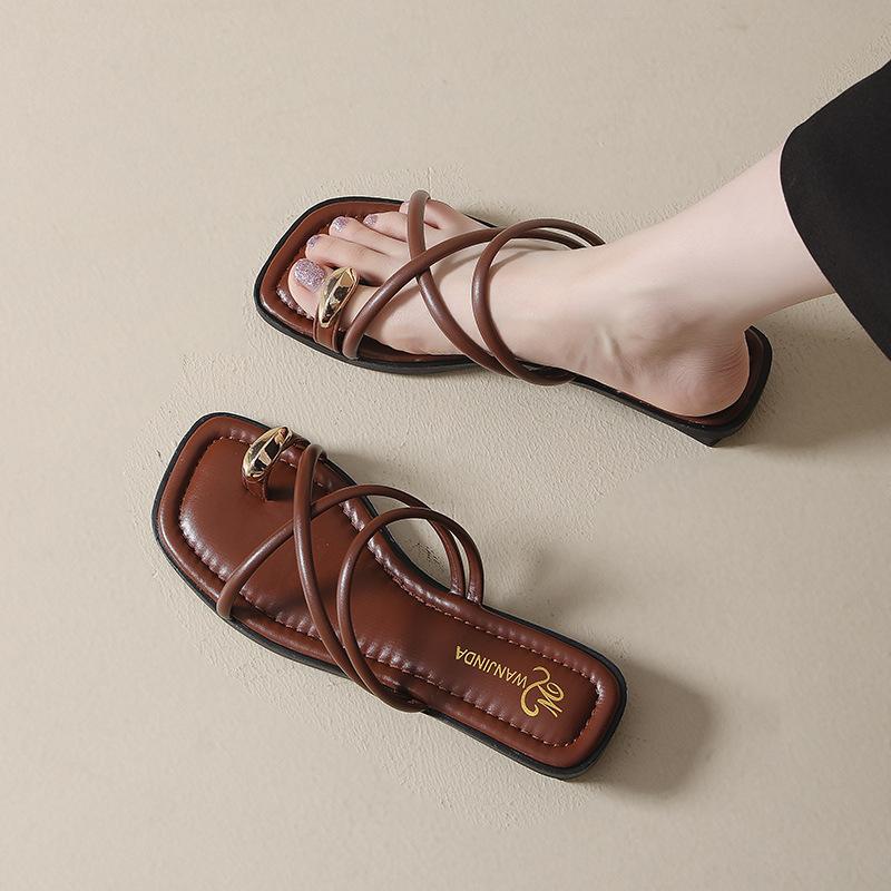 Wear 2025 sets of feet, new female outer summer net cool slippers, red versatile fairy wind set toe slippers ins tide