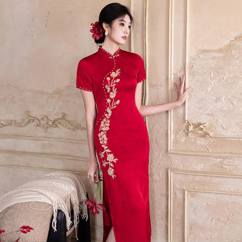 Elegant Red Embroidered Qipao Dress Wedding Reception Women 2026 Vintage Chic Long Cheongsam