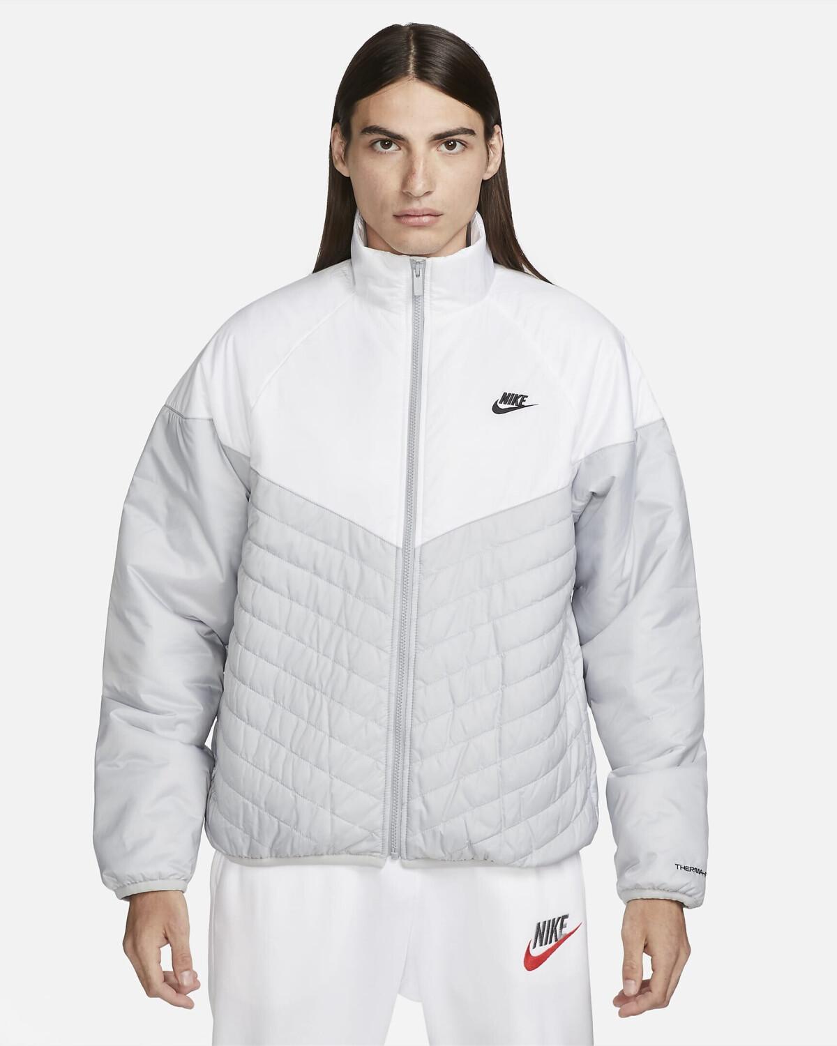

Зимняя куртка Nike Windrunner Therma-FIT Puffer Jacket (FB8195) светло-дымчатый серый/белый/черный L