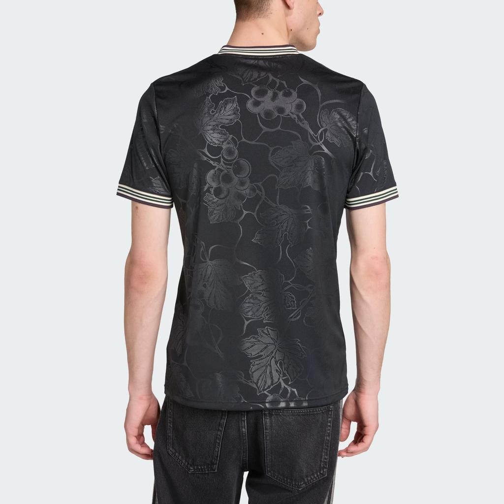 Adidas Oryginalna wersja kibicowska Juventus Sezon 25/26 Logo Szybkoschnąca Slim Fit Dekolt w serek Krótki rękaw Koszulka piłkarska Męskie topy KC3486