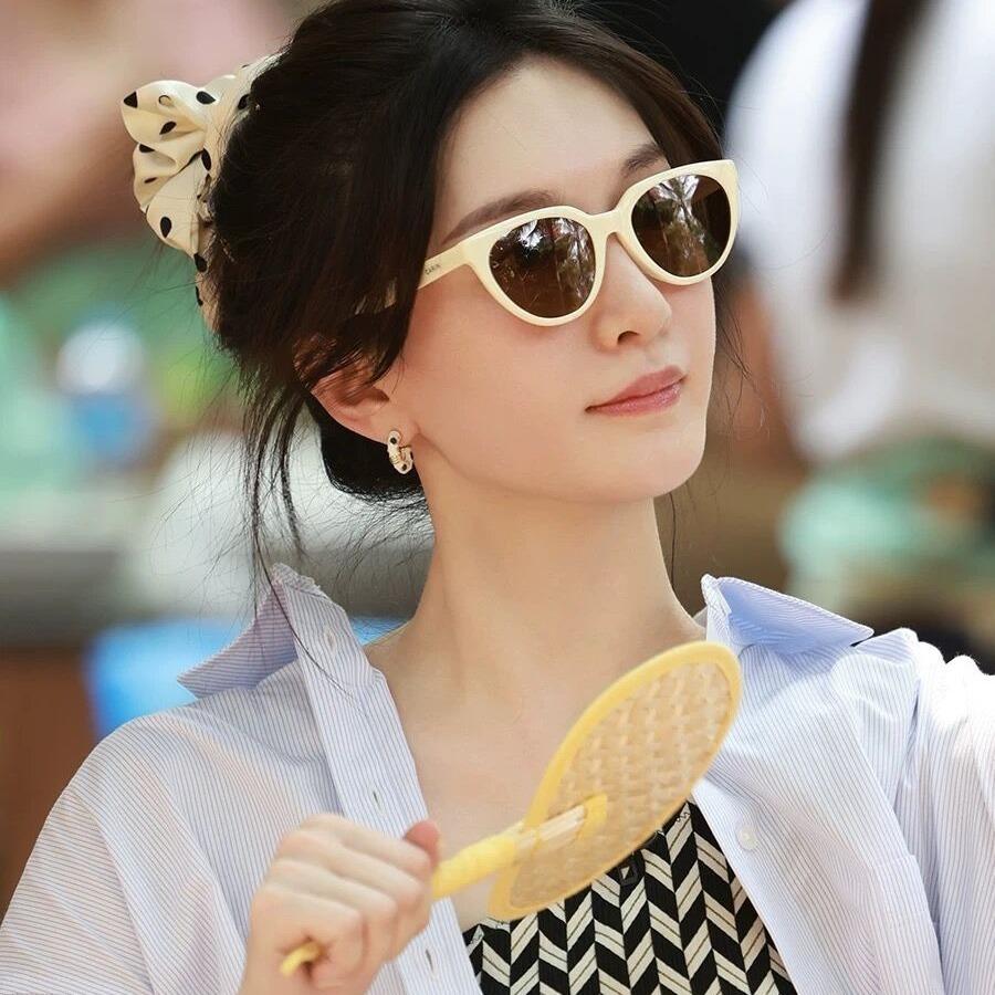 Silver Needle Irregular Oil Dripping C-Shaped Stud Earrings Retro Premium Earrings Fashion Commuter Versatile Earrings