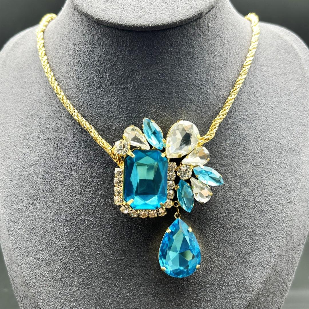 

Vintage Copper Alloy Lake Blue Necklace Fashionable Luxurious Heavy-duty High-quality High-end Accessories небесно-голубой