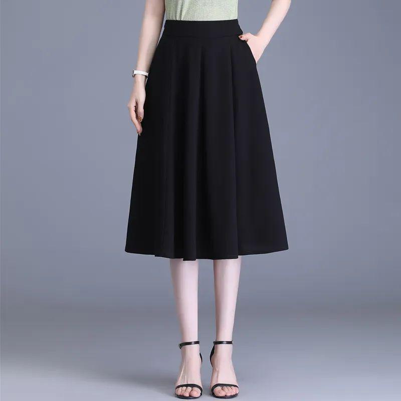 Autumn/Winter High-Waist A-Line Wool Skirt for Middle-Aged Women - Slimming Wide-Hem Pleated Skirt