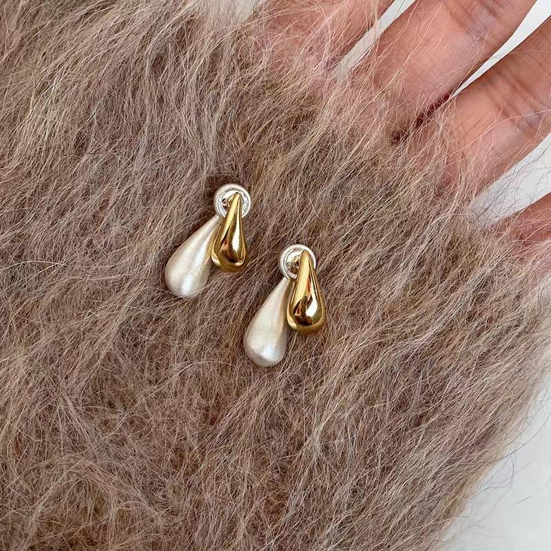 Light Luxury Elegant Gold Color Contrast Drop Metal Stud Earrings For Women Fashion Simple Geometry Jewelry Party Gifts