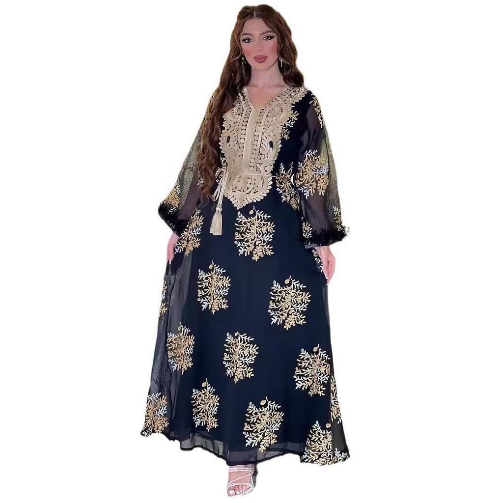 Middle Eastern Embroidered Muslim Women's Dress