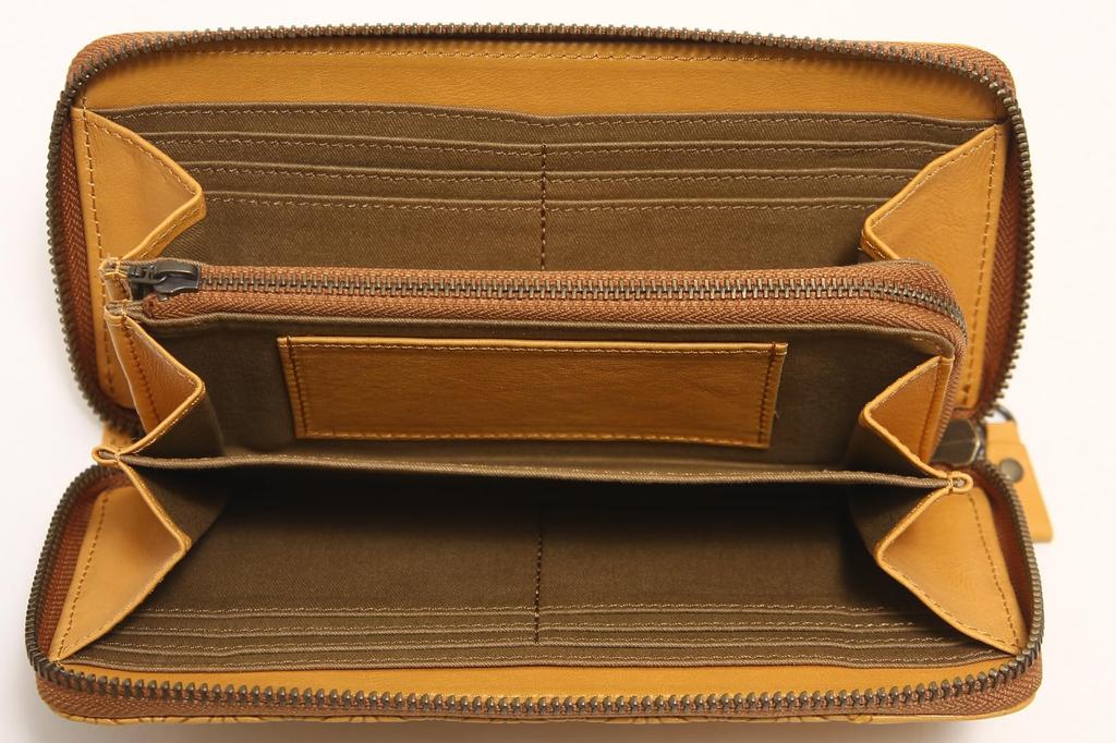 Hasegawa Shuhei Nomura Cowhide Leather Beige "Mau" Wallet, R-Shaped,