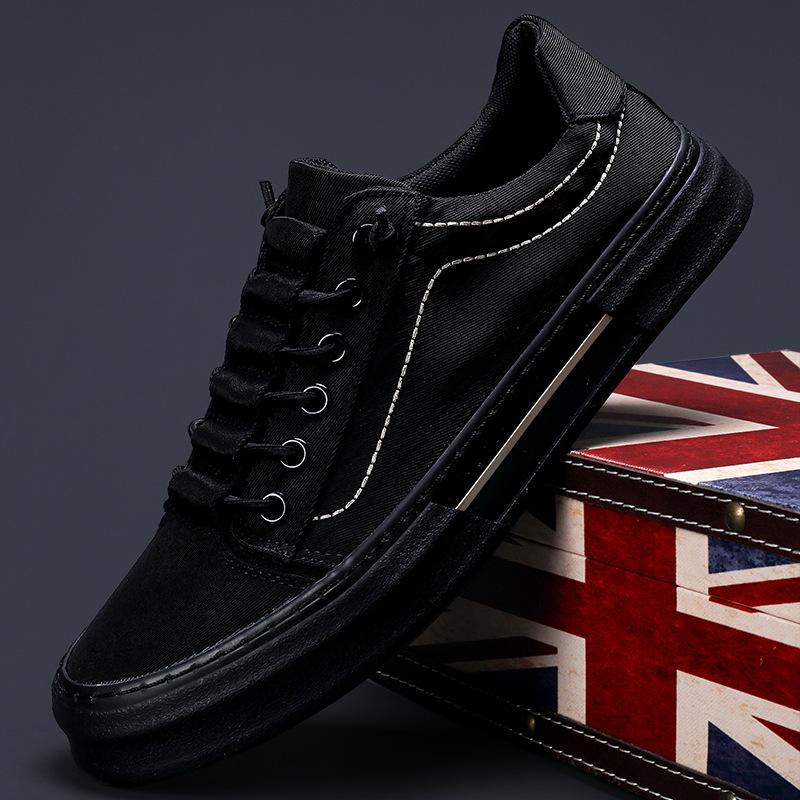 New Spring Men's Shoes Lightweight Casual and Versatile Design Men's Canvas Shoes Low Top Flat Sole Comfortable Board Shoes