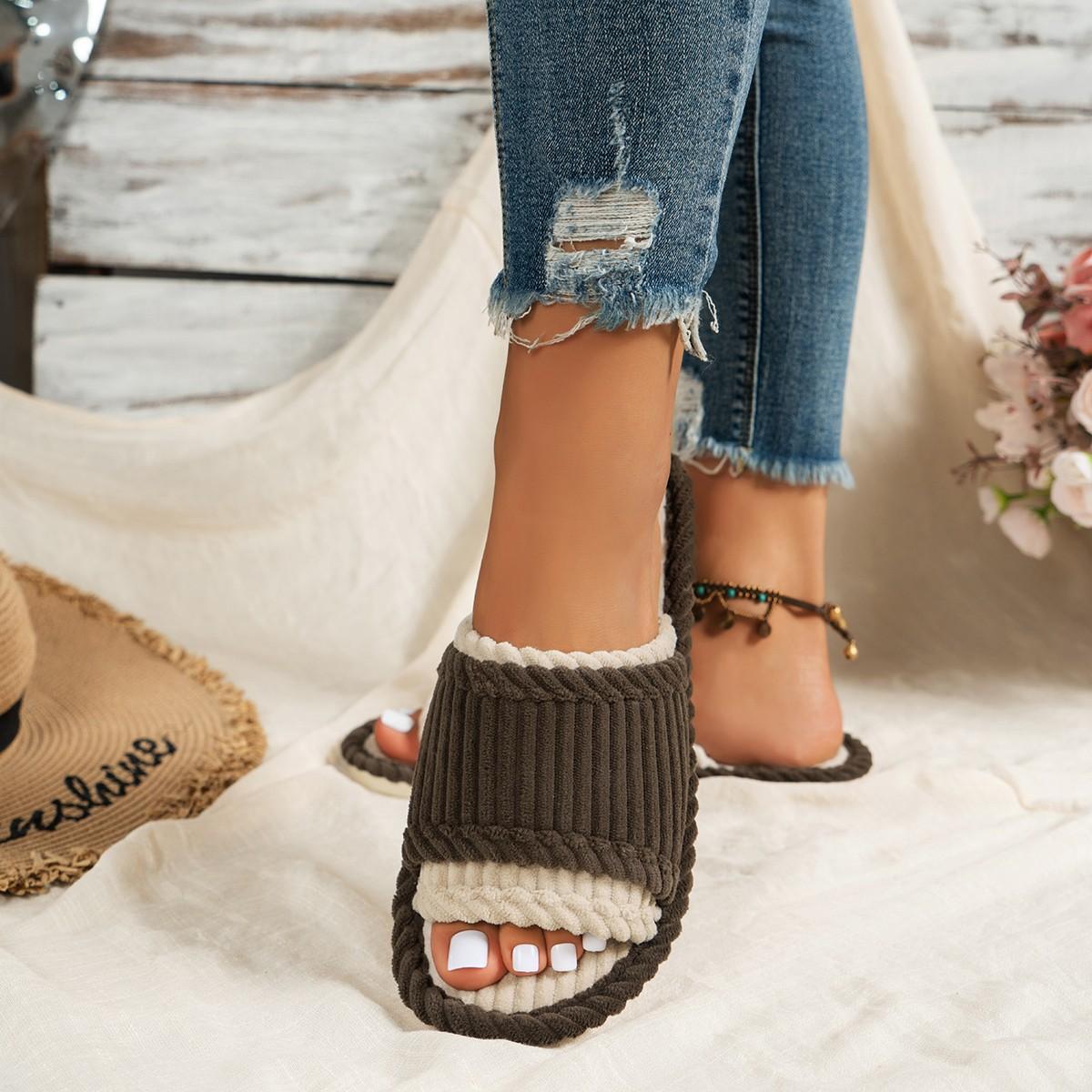 

Large size new daily leisure home color matching plush light and comfortable women s flat slippers 42-43 темно-коричневого кольору