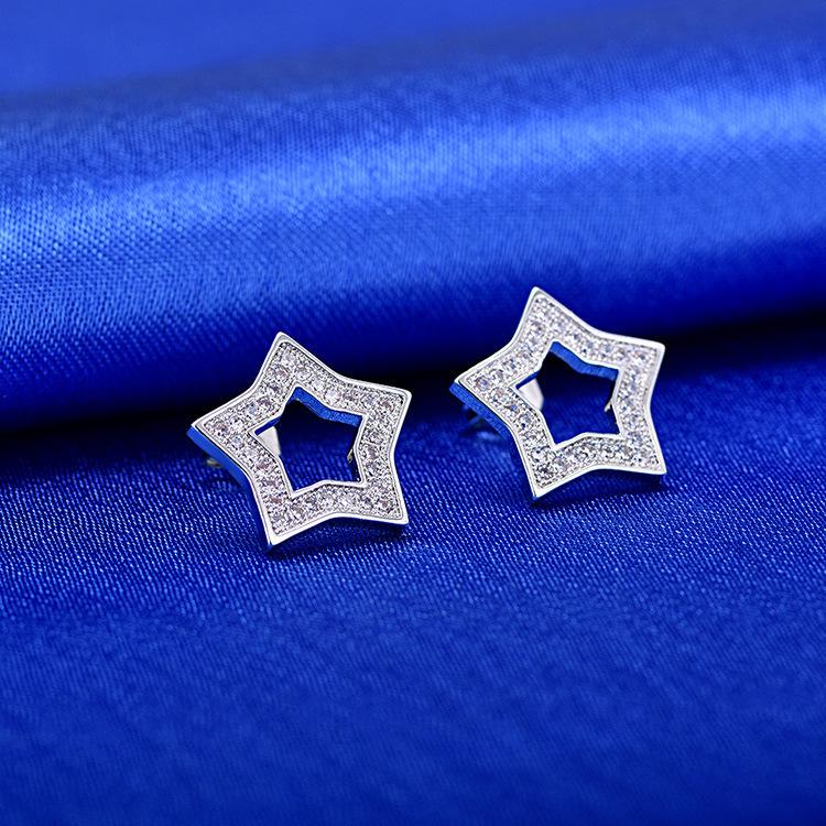 Fashionable and Elegant Hollow Five-pointed Stars Inlaid with Diamond Earrings for Women