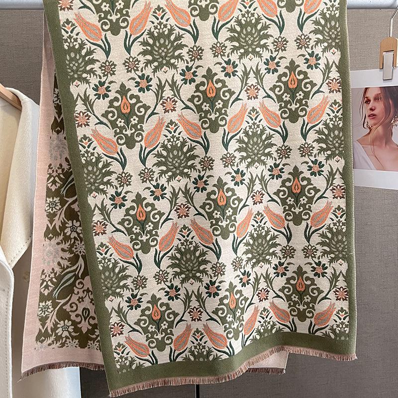 New Women's Luxury Warm Scarf Imitation Cashmere Fashion Shawl for Going Shopping and Gathering Poncho for Lady Winter