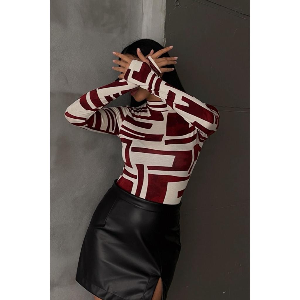 Schwarzer Damen-Body mit Fingerdetail