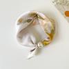 Scialle Semplice in Seta con Stampa Anacardi Piccola per Primavera ed Estate Collana Sottile di Perle Sciarpa Triangolare Magnetica Ciondolo Sciarpa in Seta Sciarpa con Ciondolo