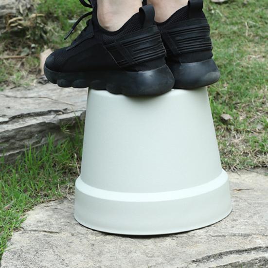 Plant Pot with Drainage Holes Plastic Flowerpot with Saucer Modern Flower Pot for Indoor Outdoor Plants Office Desk Garden