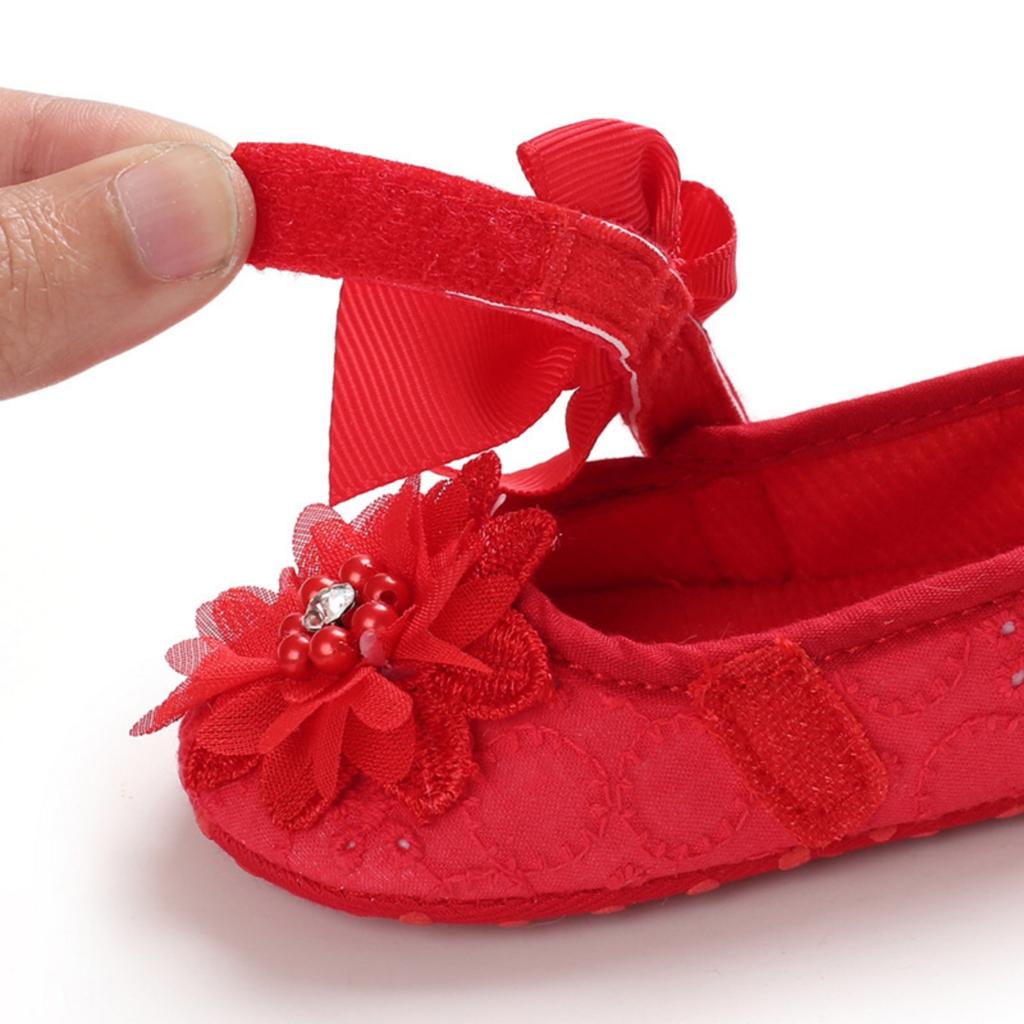 Baby Soft Sole Shoes for Infants Toddler First Walkers Lightweight Comfortable Breathable Material with Decorative Bow and Flower Design