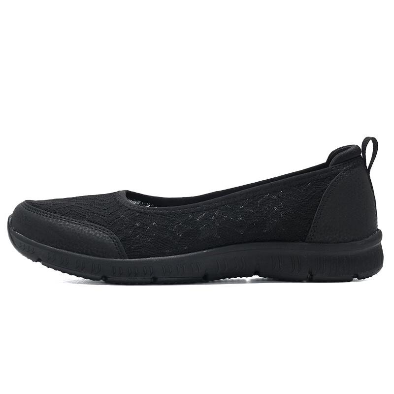 Skechers Women s Lightweight Casual Walking Shoes 365 5390₽