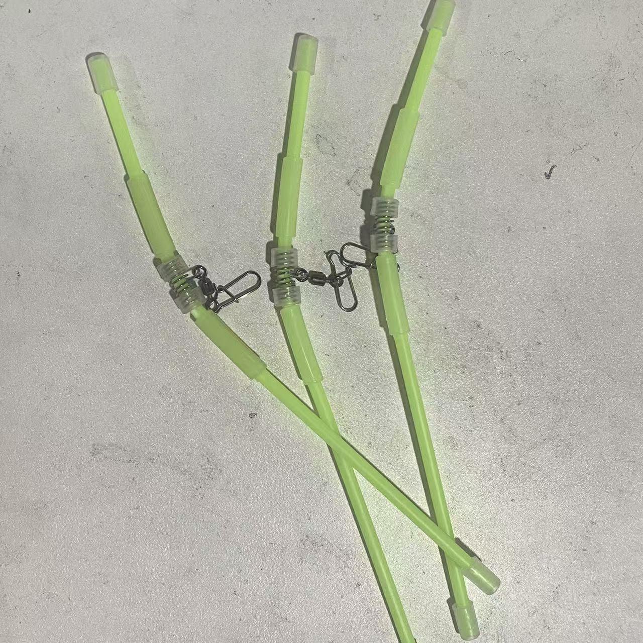 

Luminous Plastic Tube Bending Fishing Rig with Single-Hook Balance Perch for Near-Shore Fishing. 10cm