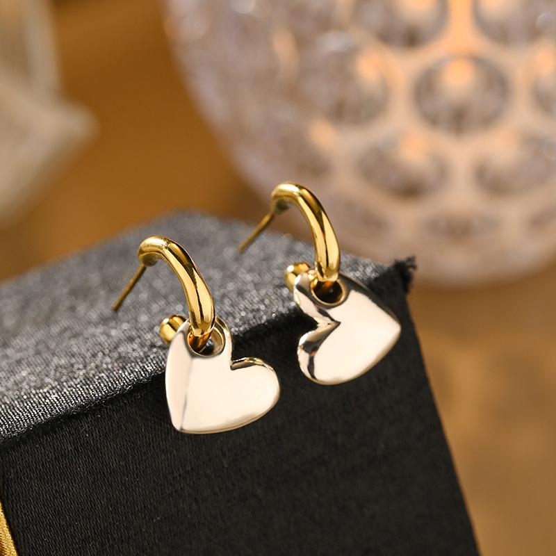 New Four Seasons European and American Metal Style Copper Color blocked Love Earrings Women's Vacation Banquet Jewelry