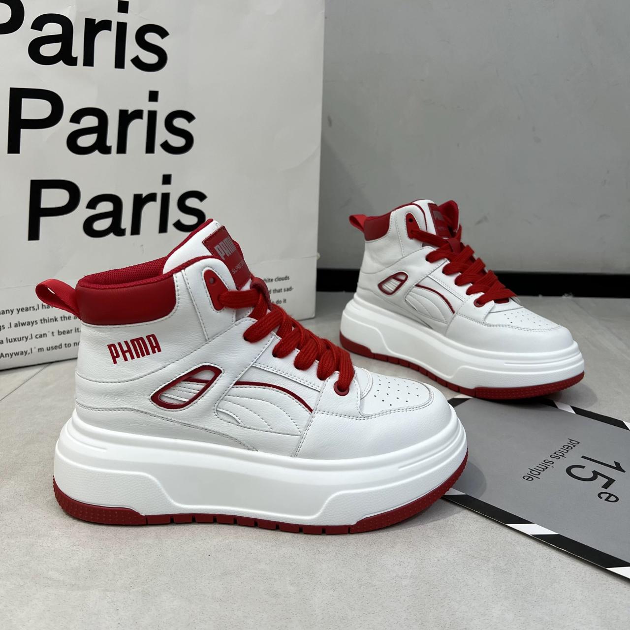 

2024 New Classic Women s Sports Shoes Breathable and Comfortable Casual Women s Shoes Fashionable Outdoor Walking Shoes 35 червоний