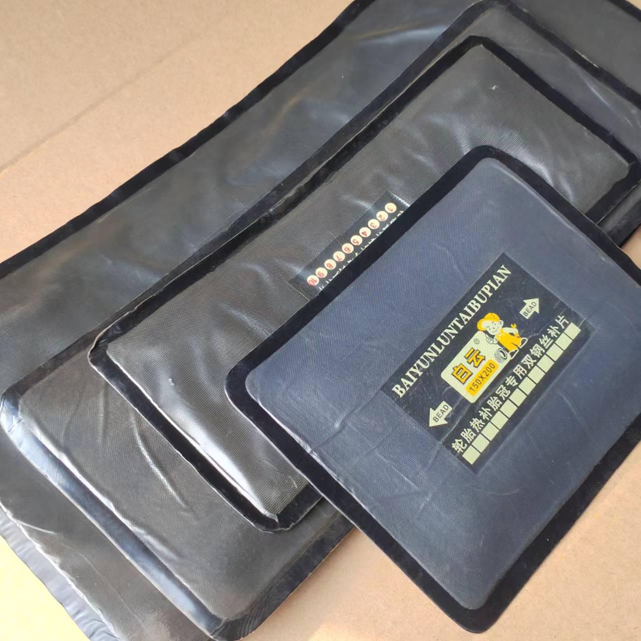 

Патч для ремонту шин з натурального каучуку - Вулканізуюча квадратна накладка для відновлення з армуванням сталлю HBCT41 100x250mm 1 piece